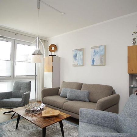 Zentrale Fewo Mit Terrasse, Gratis Nutzung Vom Ahoi Erlebnisbad Und Sauna In Sellin - Villa Anni Fewo 02 Goehren  Exterior photo