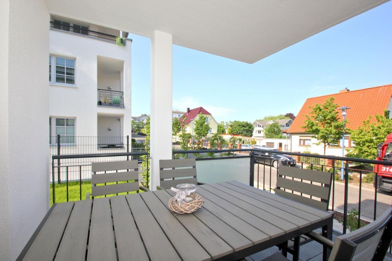 Zentrale Fewo Mit Terrasse, Gratis Nutzung Vom Ahoi Erlebnisbad Und Sauna In Sellin - Villa Anni Fewo 02 Goehren  Exterior photo